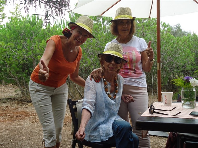9th Annual Honey Harvest Event 